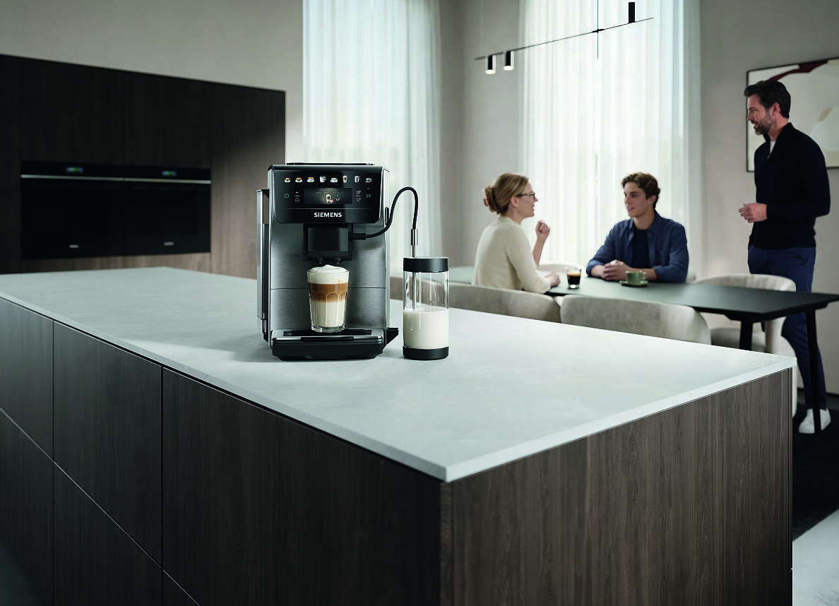 Kaffeevielfalt für jeden Anlass: Der neue Siemens Kaffeevollautomat EQ600 iAroma bringt Abwechslung in die Tasse
