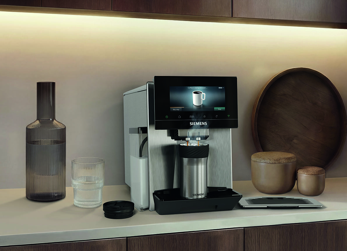 Barista-Perfektion trifft auf Bedienkomfort: Die Siemens Kaffeevollautomaten EQ900 iAroma und EQ900 plus iAroma jetzt mit neuen Funktionen