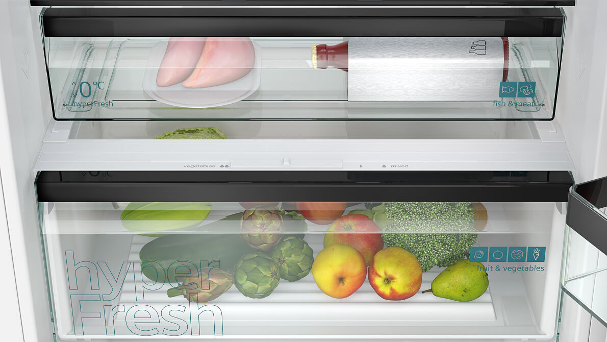 Das hyperFresh Frischhaltesystem hält Lebensmittel wie Obst, Gemüse, Fleisch oder Fisch bei idealer Temperatur und Luftfeuchtigkeit länger frisch.