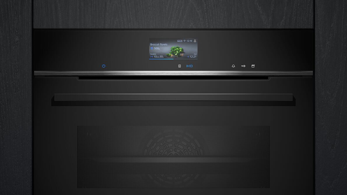 Auch im Liniensortiment stellt Siemens eine neue Backofengeneration vor, die den Weg in die intelligente Küche der Zukunft weist.